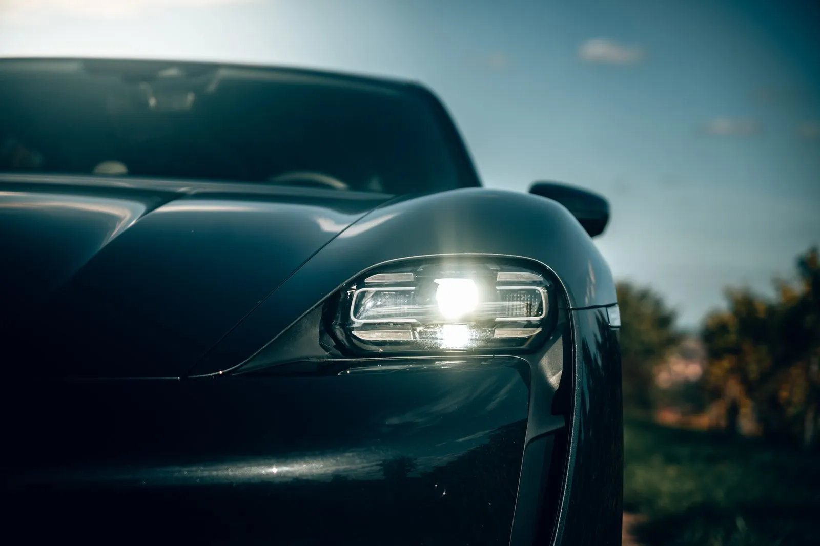 Automobile